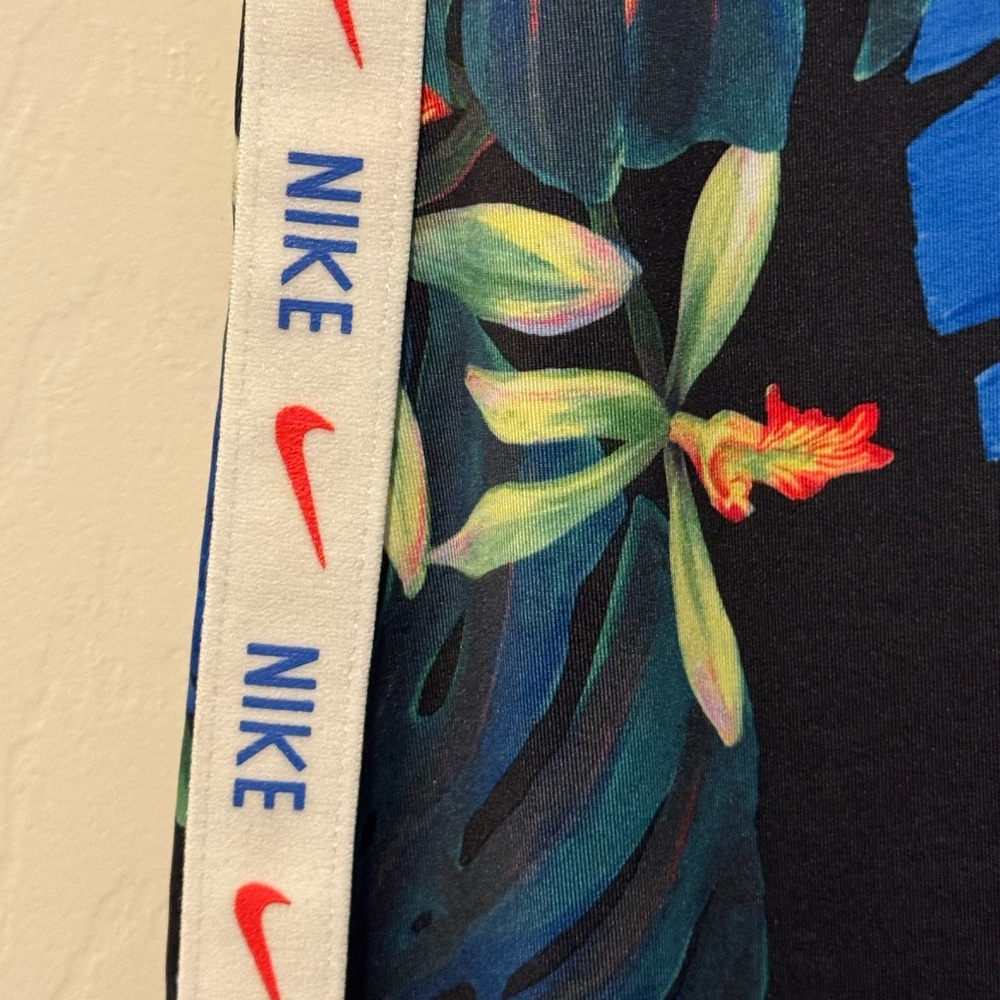 Nike Hyper Femme tropical parrot print bodycon dress - Picture 4 of 4
